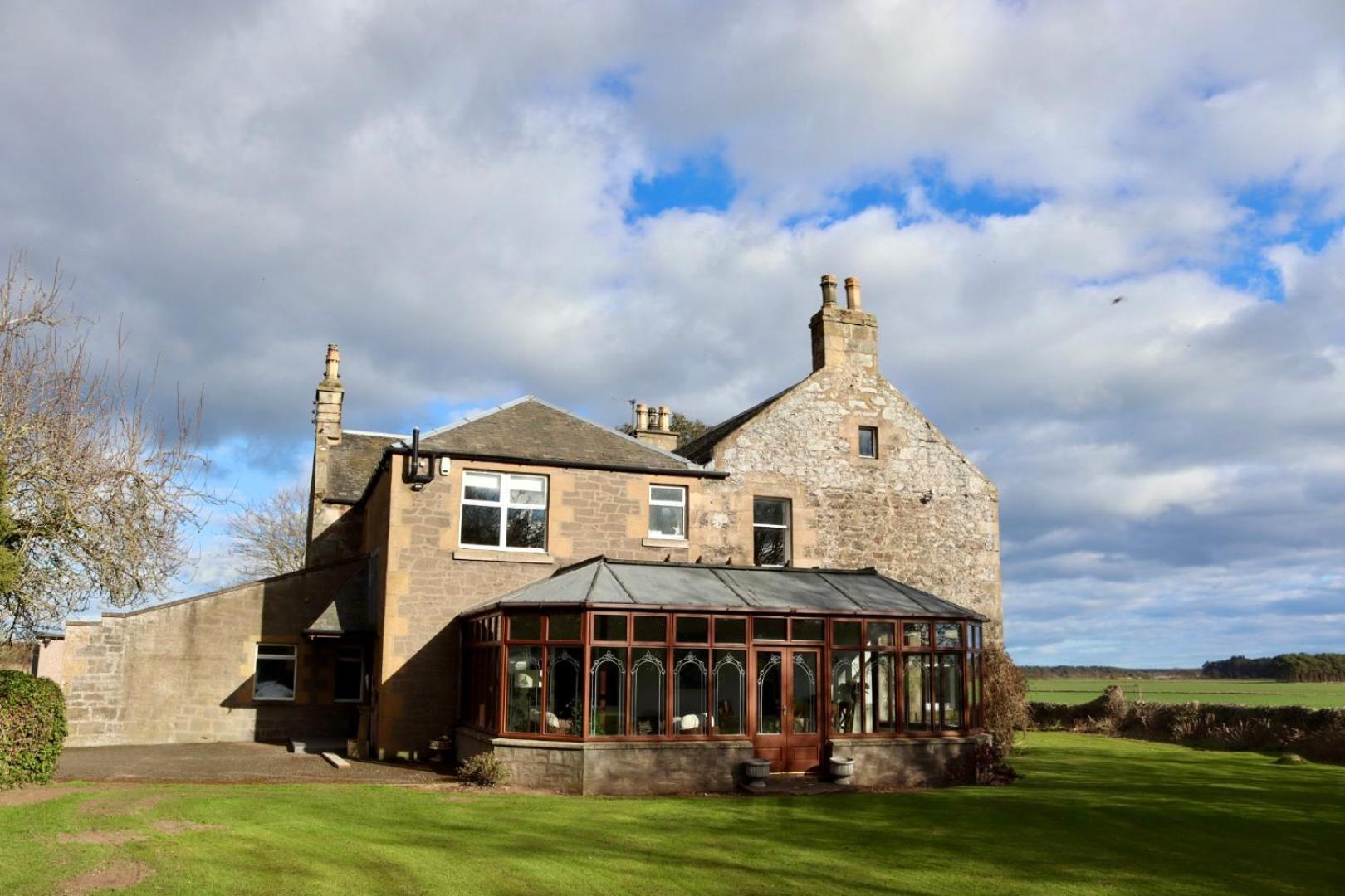 Vicarsford Farmhouse With Hot Tub Leuchars Zewnętrze zdjęcie